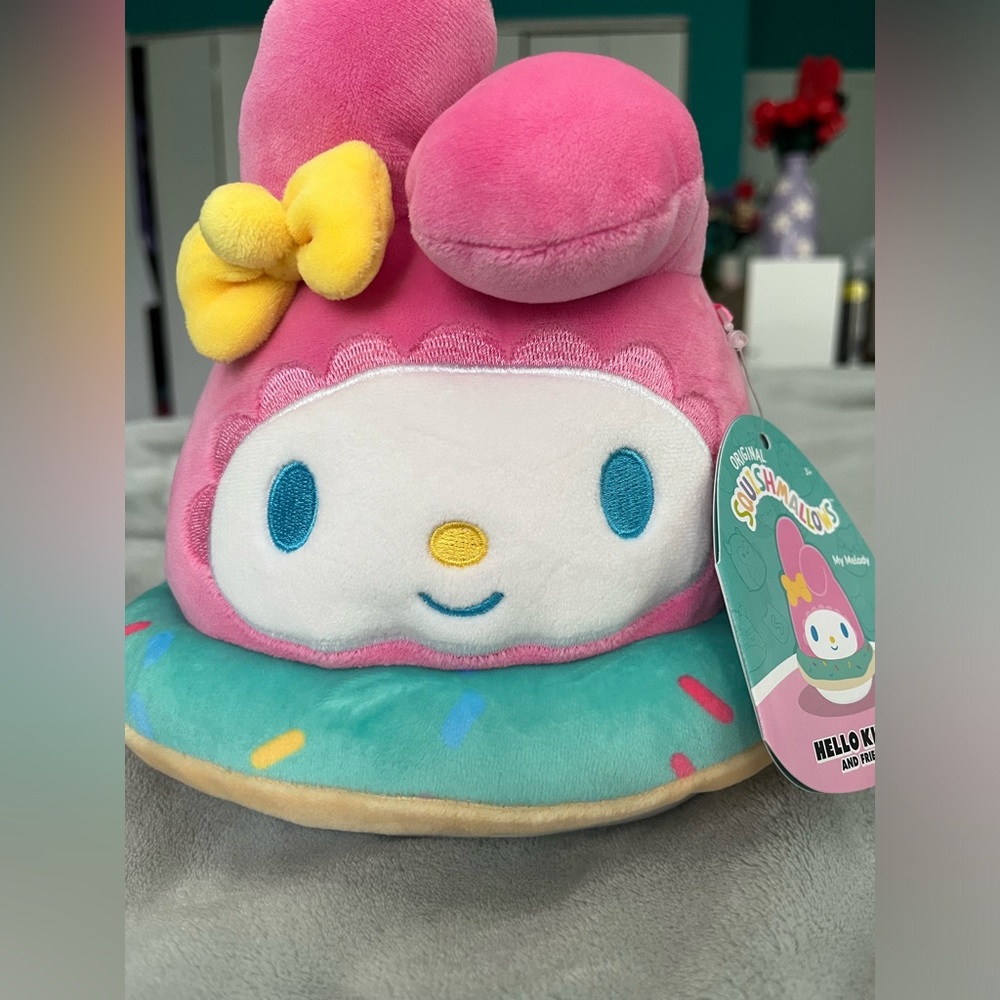 Squishmallow My Melody Small Donut Plush